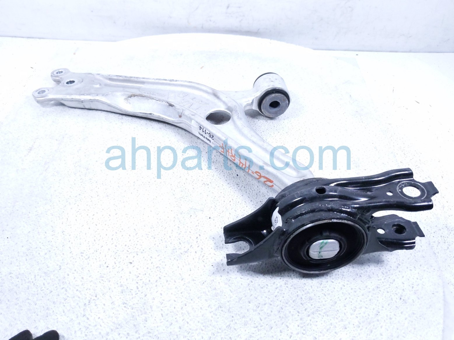 Honda FR/RH LOWER CONTROL ARM