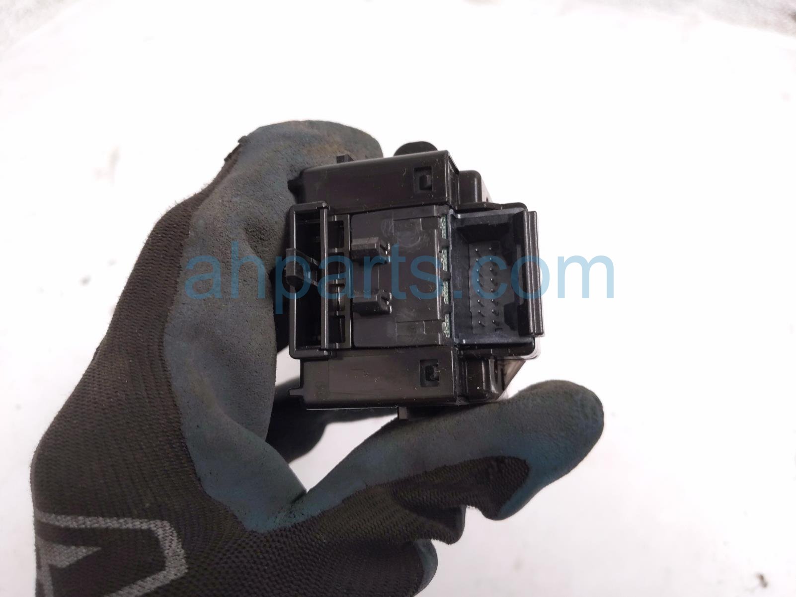 2020 Toyota Camry Combo Headlamp / Signal Column Switch Driver 90080 15079 Replacement 2020 Toyota Camry Combo Headlamp / Signal Column Switch Driver 90080 15079 Replacement thumbnail