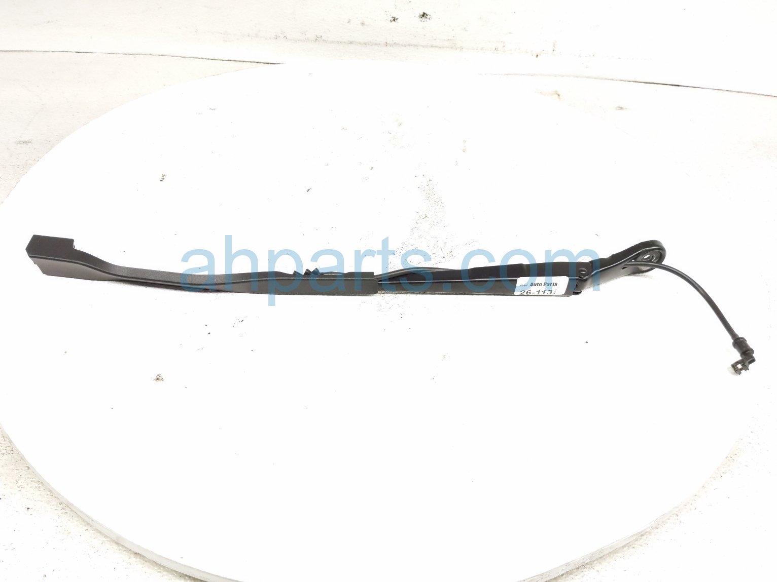 BMW RH WINDSHIELD WIPER ARM