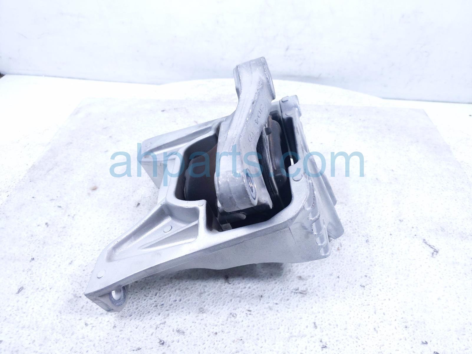 2024 Honda Accord Engine/motor Driver A/t Transmission Mount Hyb 50850 30B A51 Replacement 2024 Honda Accord Engine/motor Driver A/t Transmission Mount Hyb 50850 30B A51 Replacement thumbnail
