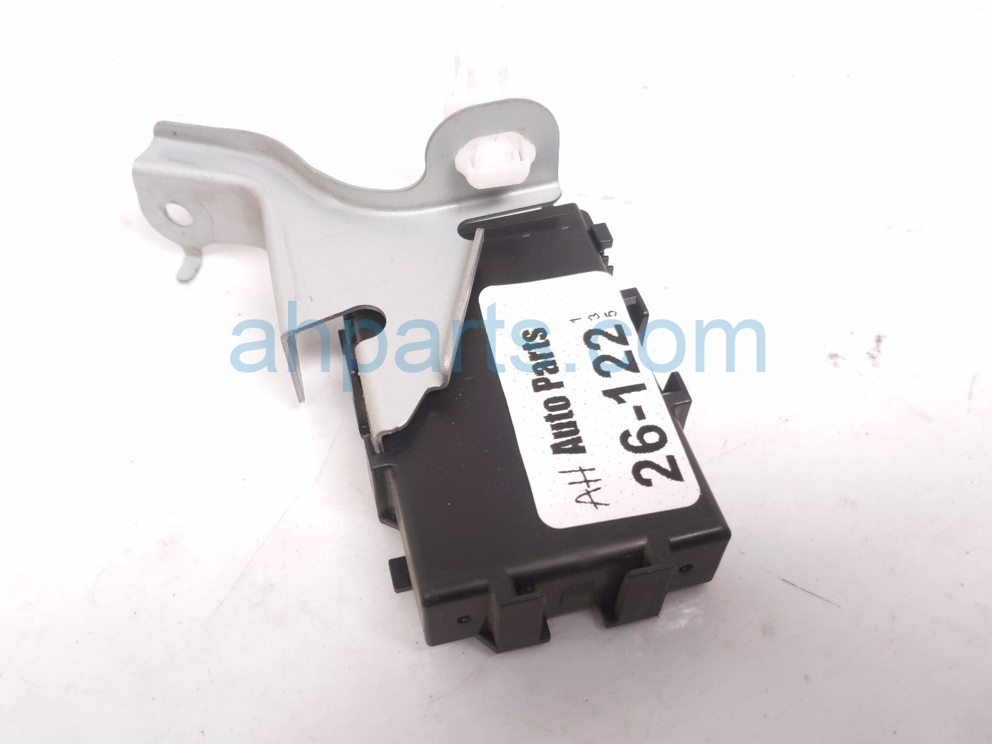 2018 Toyota Camry Network Gateway Ctrl Mod Front Passenger 89100 33020 Replacement 2018 Toyota Camry Network Gateway Ctrl Mod Front Passenger 89100 33020 Replacement thumbnail
