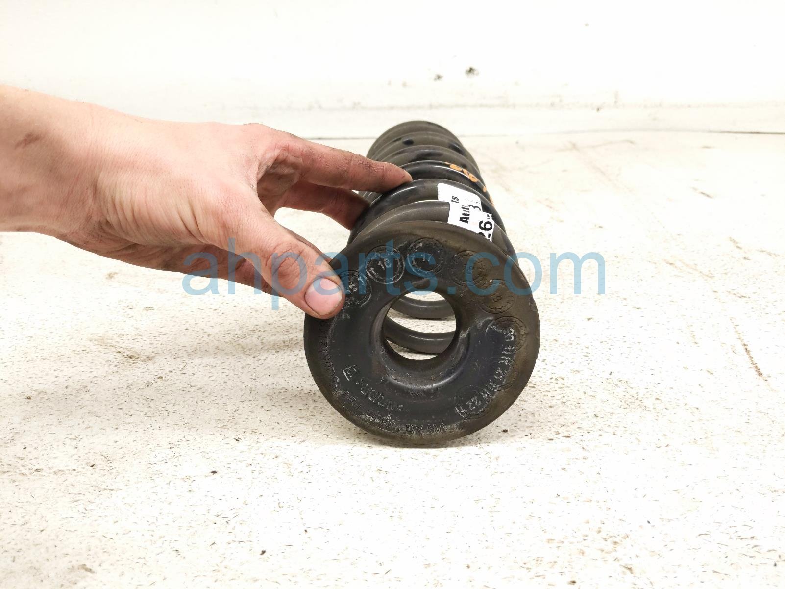 2023 Audi A3 Audi Strut / / Shock Absorber Rear Coil Spring Fwd 5Q0 511 115 FL Replacement 2023 Audi A3 Audi Strut / / Shock Absorber Rear Coil Spring Fwd 5Q0 511 115 FL Replacement thumbnail