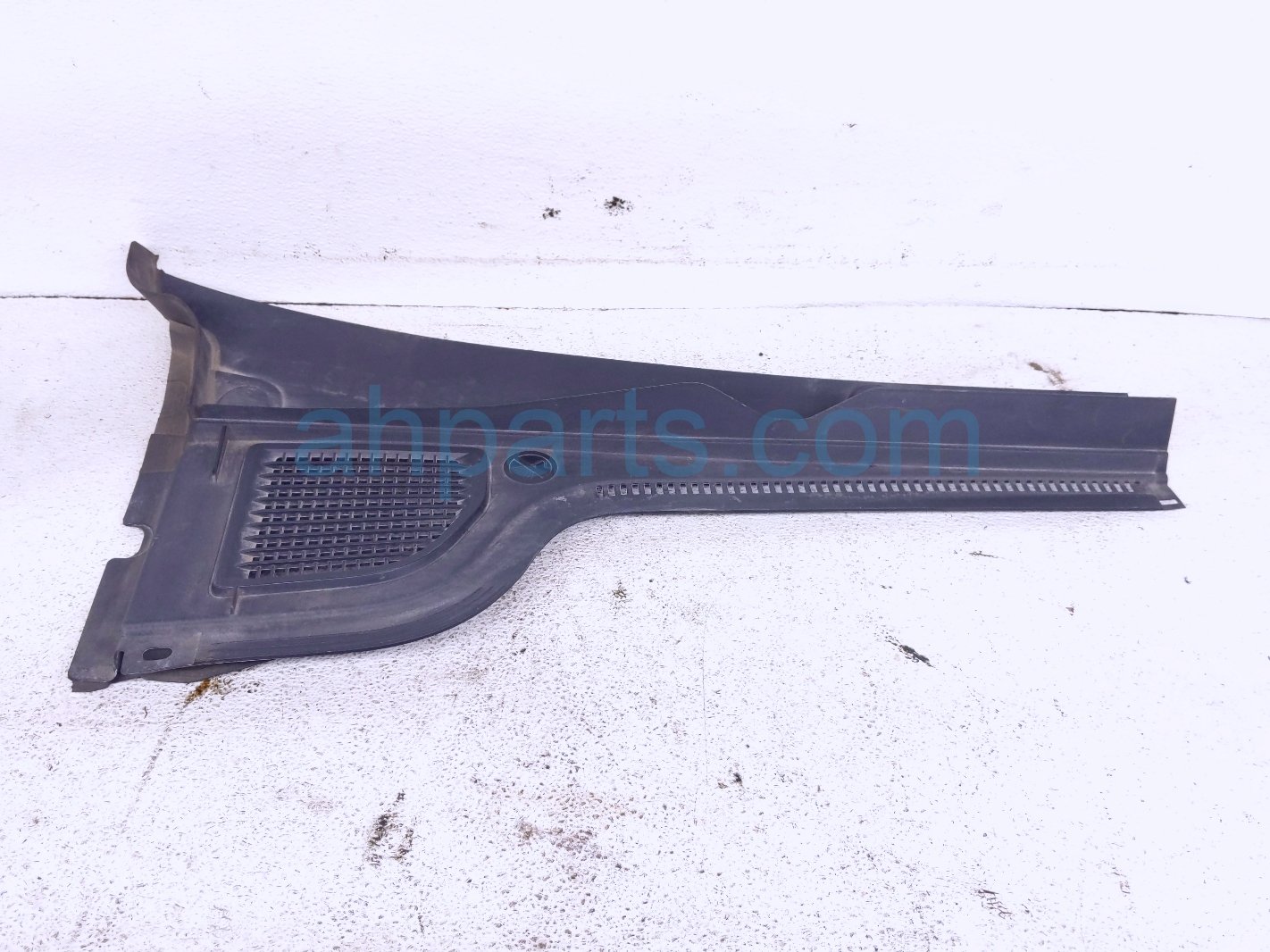 2023 Volkswagen Golf Cover Passenger Windshield Cowl Vent Grille Panel 5H0 819 404 A 9B9 Replacement 2023 Volkswagen Golf Cover Passenger Windshield Cowl Vent Grille Panel 5H0 819 404 A 9B9 Replacement thumbnail