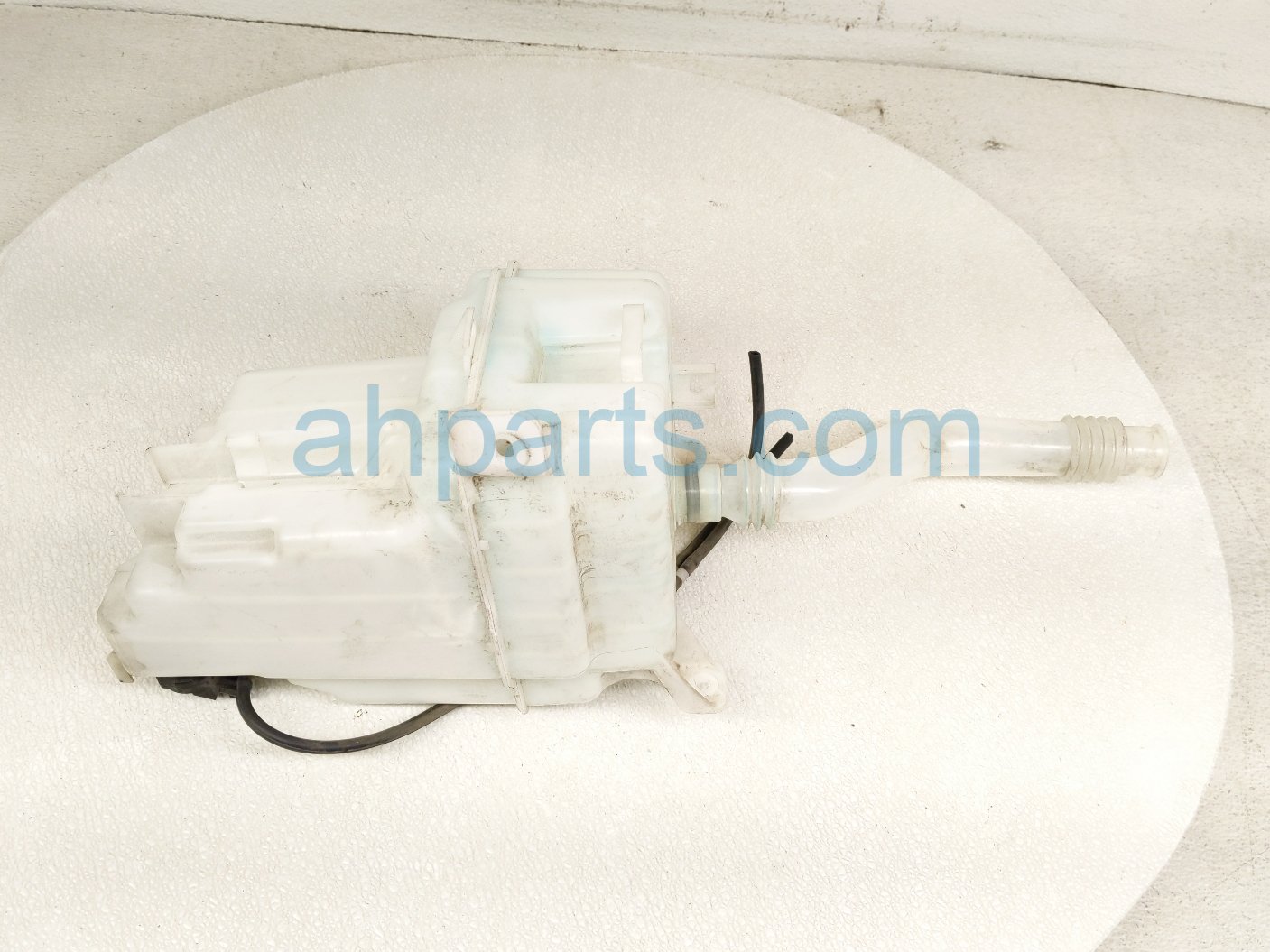 $99 Toyota WINDSHIELD WASHER RESERVOIR TANK