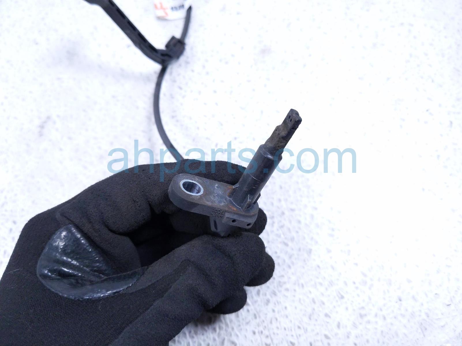 2020 Toyota Camry Front Driver Abs Wheel Speed Sensor 2.5l 89543 06081 Replacement 2020 Toyota Camry Front Driver Abs Wheel Speed Sensor 2.5l 89543 06081 Replacement thumbnail