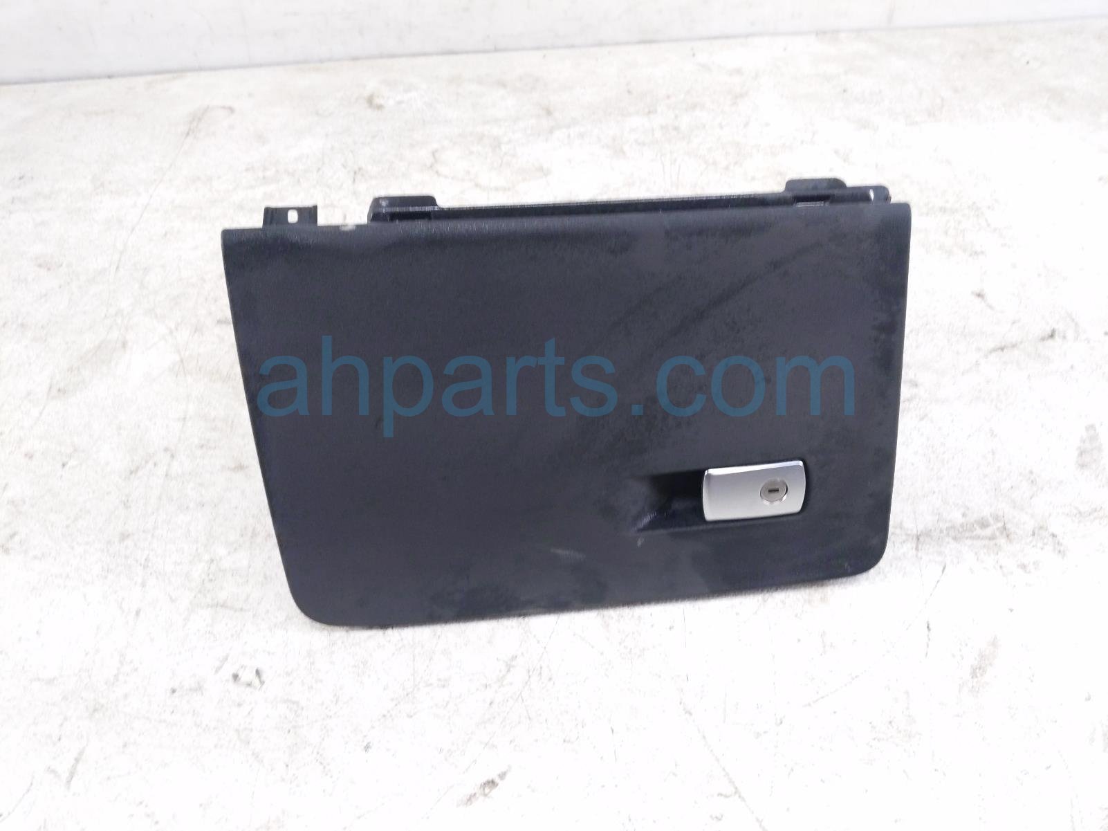 2022 BMW X3 Glove Compartment Box Black 51 16 7 941 045 Replacement 2022 BMW X3 Glove Compartment Box Black 51 16 7 941 045 Replacement thumbnail