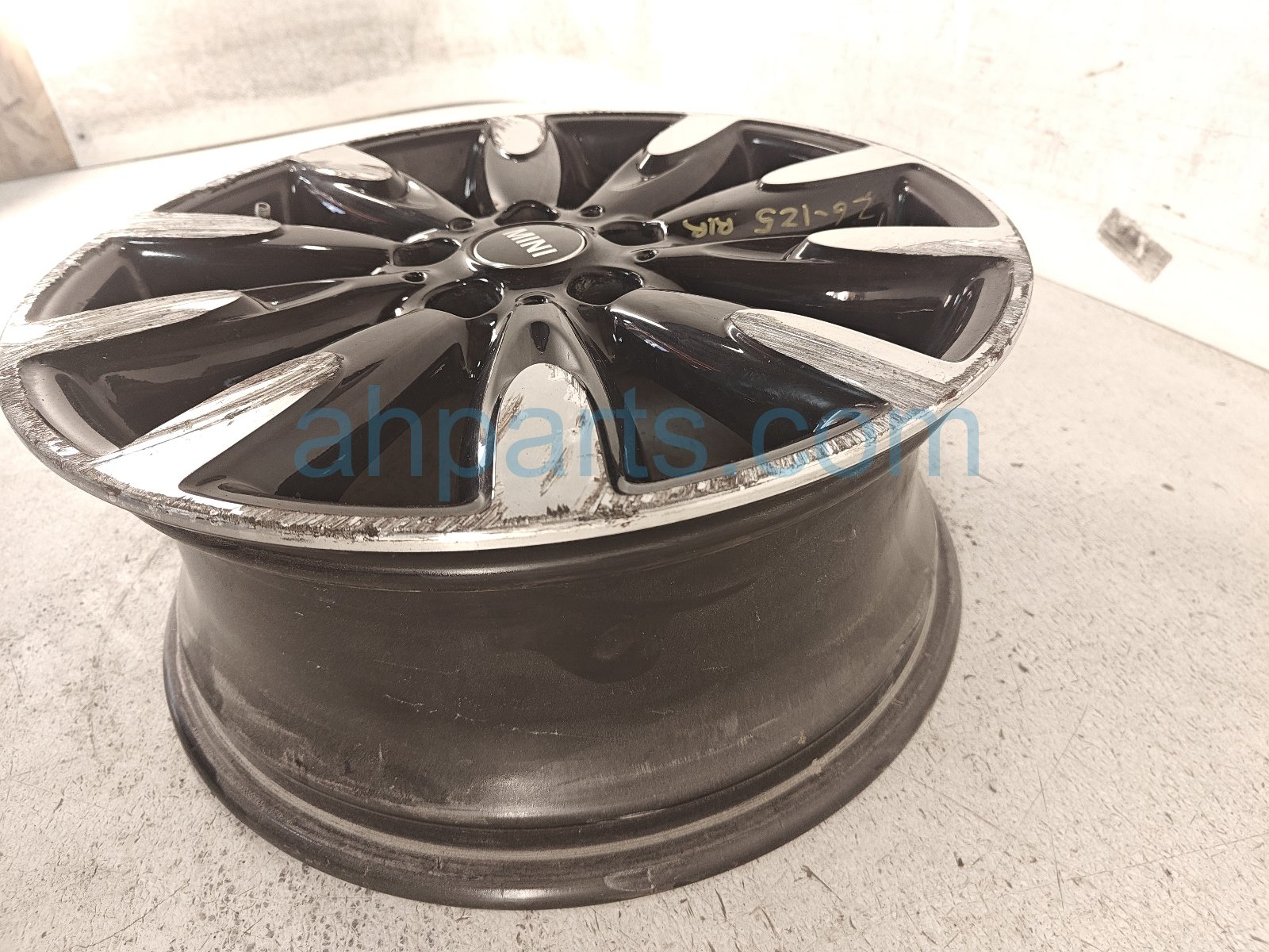 2017 BMW Mini Cooper Rear Passenger Wheel / Rim 36 11 6 855 111 Replacement 2017 BMW Mini Cooper Rear Passenger Wheel / Rim 36 11 6 855 111 Replacement thumbnail
