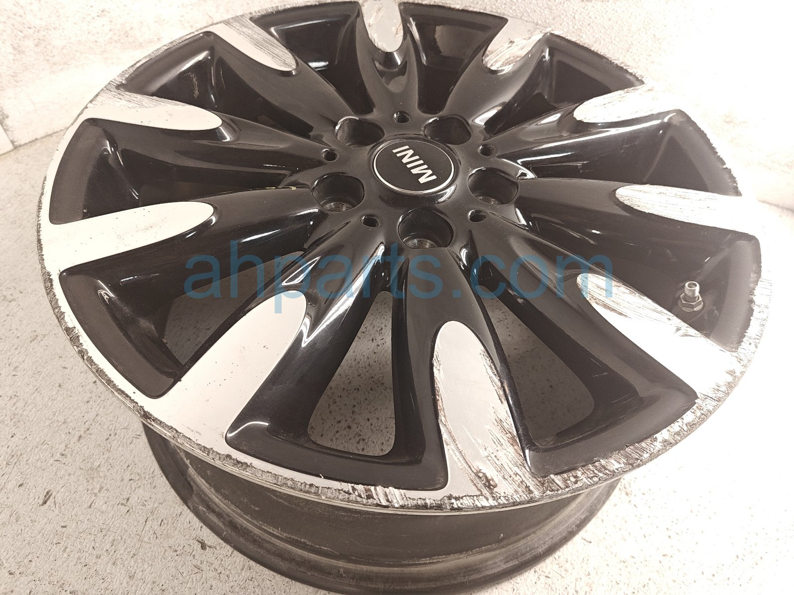 2017 BMW Mini Cooper Rear Passenger Wheel / Rim 36 11 6 855 111 Replacement 2017 BMW Mini Cooper Rear Passenger Wheel / Rim 36 11 6 855 111 Replacement thumbnail