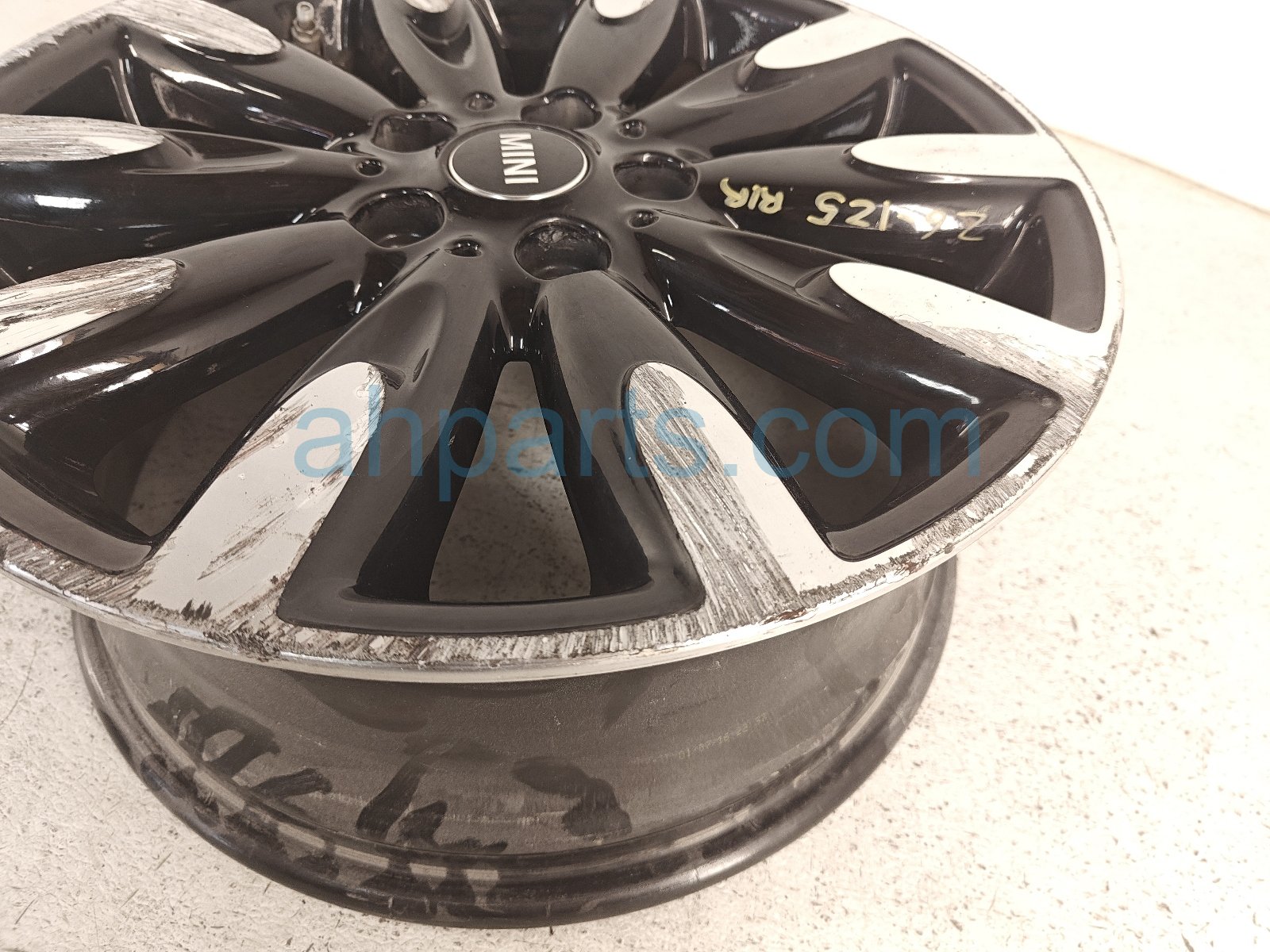 2017 BMW Mini Cooper Rear Passenger Wheel / Rim 36 11 6 855 111 Replacement 2017 BMW Mini Cooper Rear Passenger Wheel / Rim 36 11 6 855 111 Replacement thumbnail