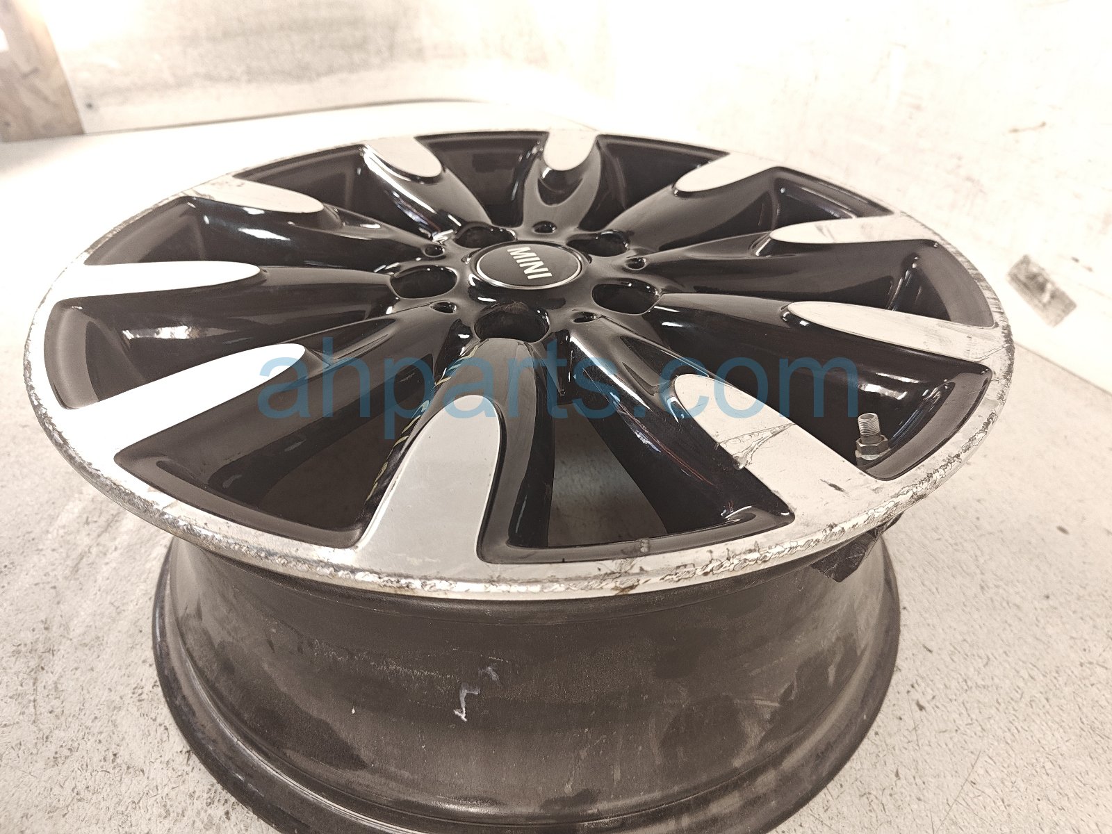 2017 BMW Mini Cooper Front Driver Wheel / Rim 36 11 6 855 111 Replacement 2017 BMW Mini Cooper Front Driver Wheel / Rim 36 11 6 855 111 Replacement thumbnail