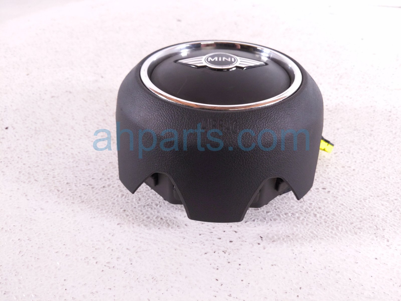 2017 BMW Mini Cooper Driver Wheel Airbag 32 30 9 462 214 Replacement 2017 BMW Mini Cooper Driver Wheel Airbag 32 30 9 462 214 Replacement thumbnail