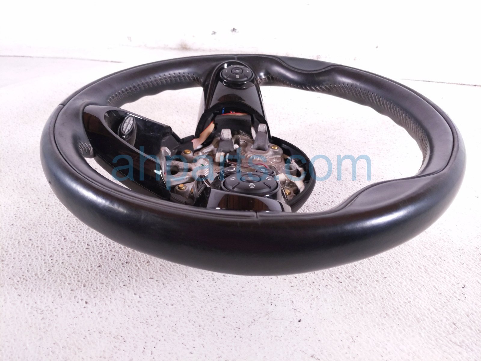2017 BMW Mini Cooper Steering Wheel Black 32 30 6 996 047 Replacement 2017 BMW Mini Cooper Steering Wheel Black 32 30 6 996 047 Replacement thumbnail