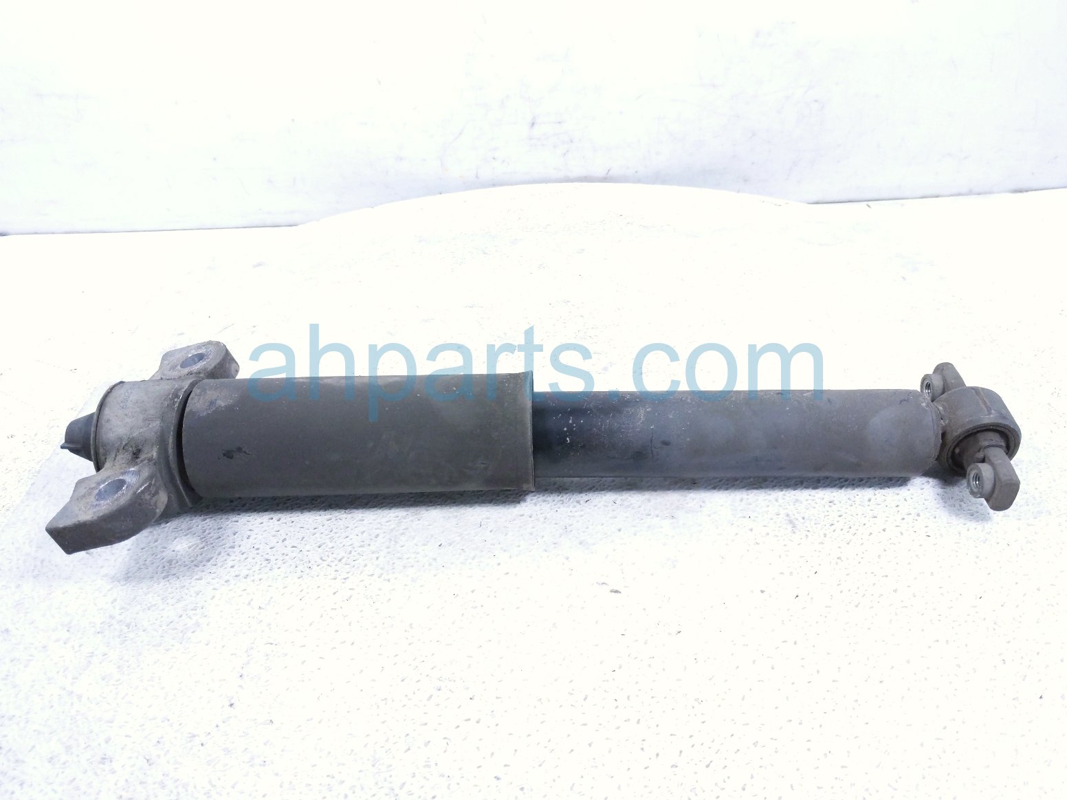 2020 Ford Mustang Strut / Spring / Rear Passenger Shock Absorber JR3C 18W002 Replacement 2020 Ford Mustang Strut / Spring / Rear Passenger Shock Absorber JR3C 18W002 Replacement thumbnail