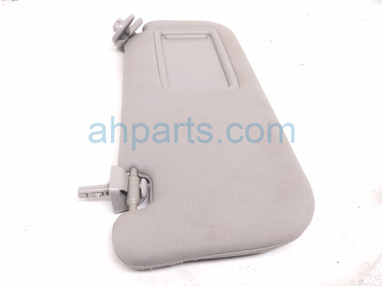 2018 Toyota Camry Passenger Sun Visor Grey 74310 33J10 B0 Replacement 2018 Toyota Camry Passenger Sun Visor Grey 74310 33J10 B0 Replacement thumbnail