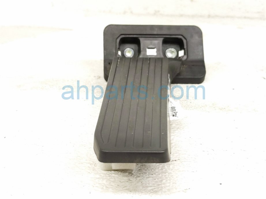 2021 Lexus Is300 Gas / Accelerator Pedal Assy 2.0l 78101 53051 Replacement 2021 Lexus Is300 Gas / Accelerator Pedal Assy 2.0l 78101 53051 Replacement thumbnail