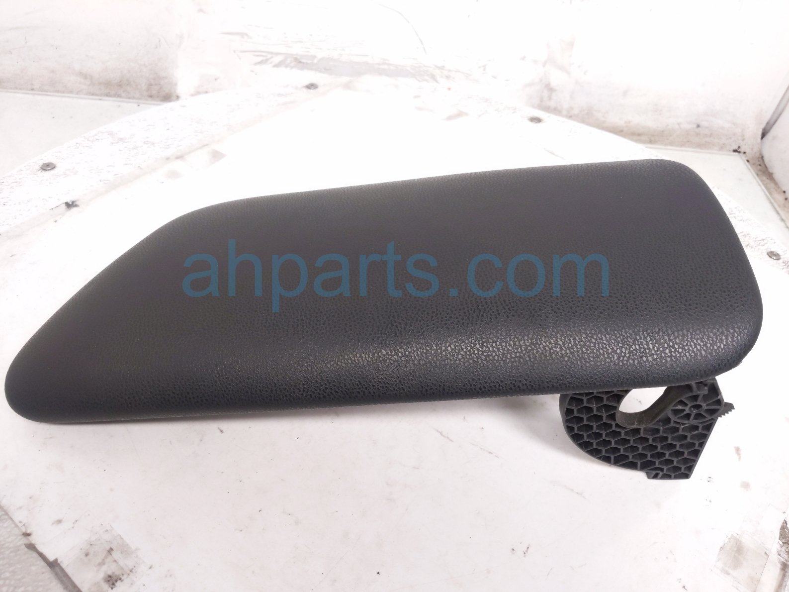 2018 Toyota Camry Center Console Lid/armrest Black 58920 33080 C4 Replacement 2018 Toyota Camry Center Console Lid/armrest Black 58920 33080 C4 Replacement thumbnail
