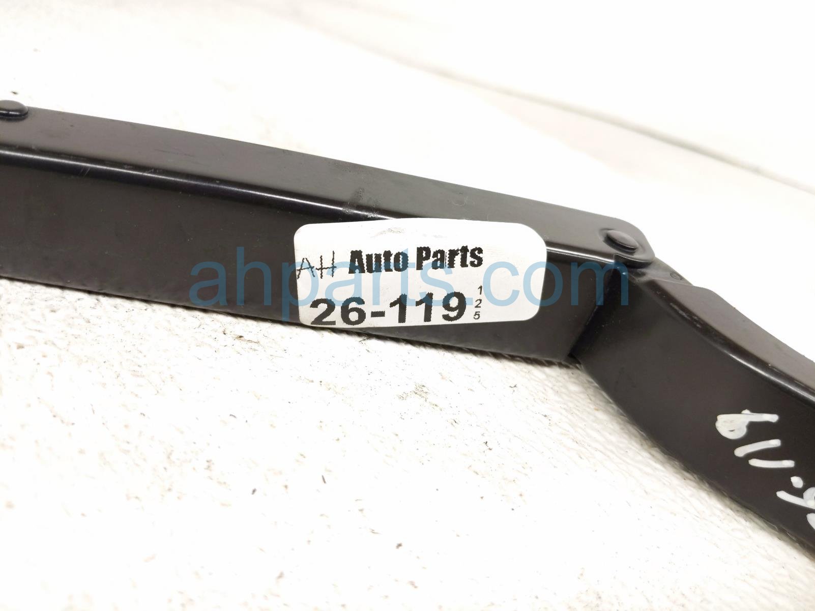 2025 Nissan Kicks Passenger Windshield Wiper Arm 28886 7LF0A Replacement 2025 Nissan Kicks Passenger Windshield Wiper Arm 28886 7LF0A Replacement thumbnail