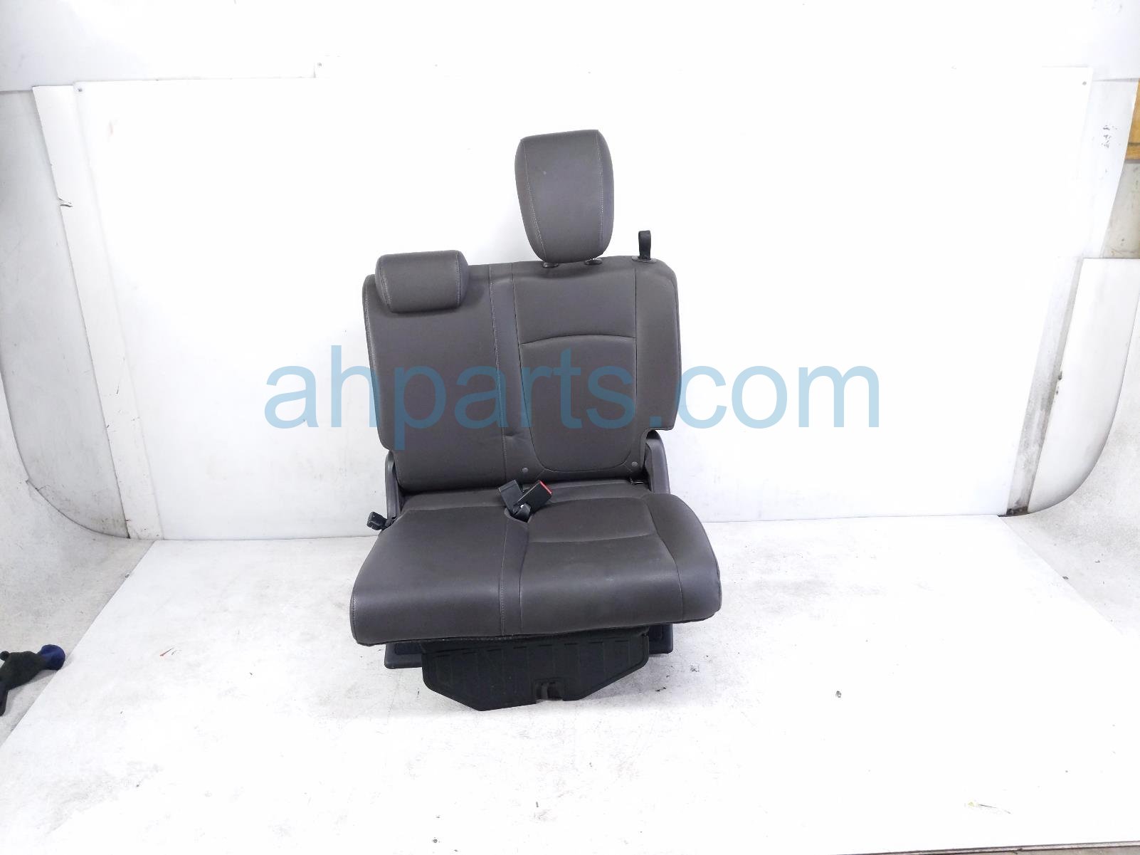 Honda 3RD ROW LH SEAT - MOCHA LEATHER Honda 3RD ROW LH SEAT - MOCHA LEATHER