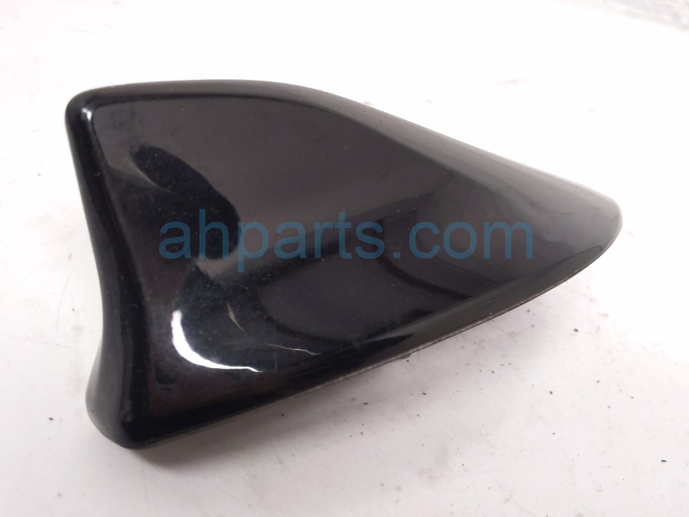 2020 Toyota Camry Roof Antenna Assy Black 86760 0E070 Replacement 2020 Toyota Camry Roof Antenna Assy Black 86760 0E070 Replacement thumbnail