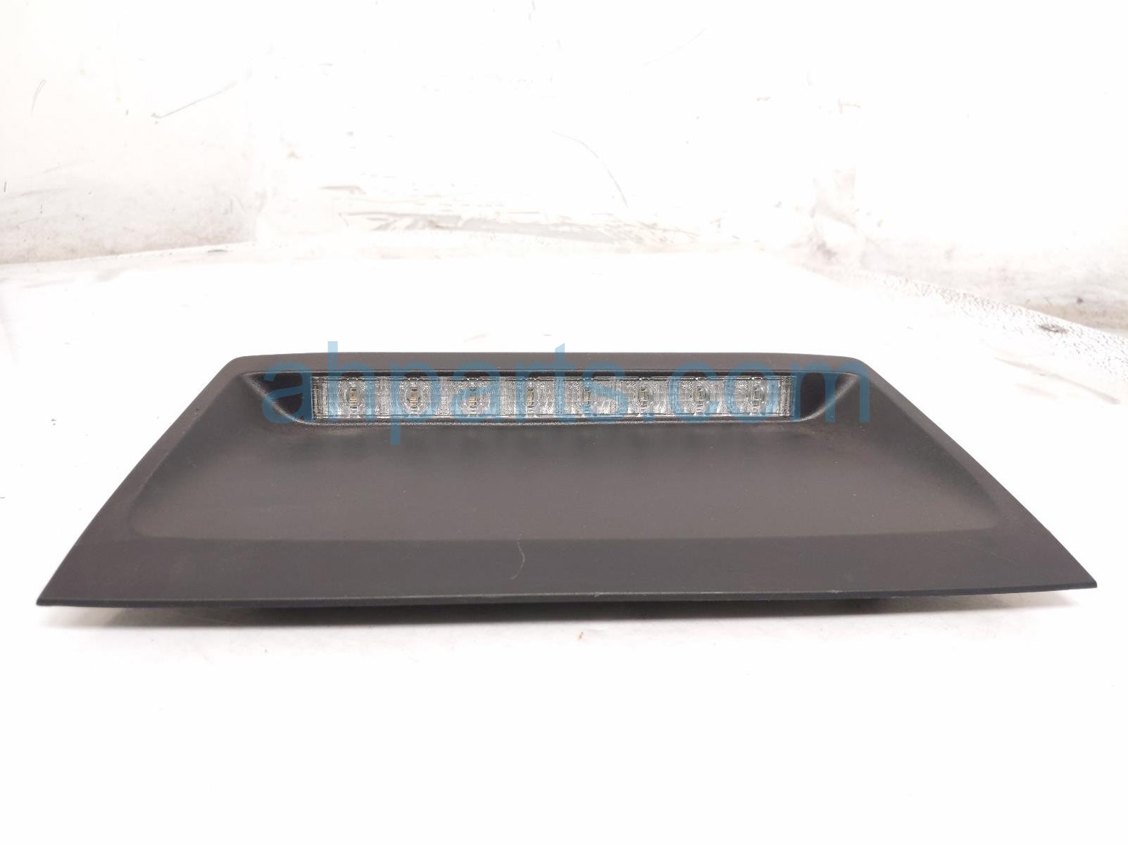 2020 Toyota Camry Center / Lamp High Mounted Third Brake Light 81006 33070 C0 Replacement 2020 Toyota Camry Center / Lamp High Mounted Third Brake Light 81006 33070 C0 Replacement thumbnail