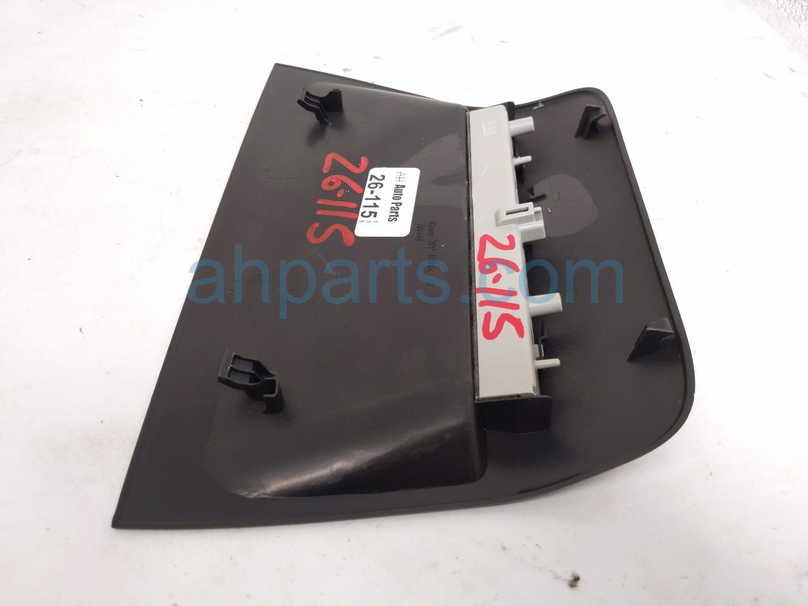 2020 Toyota Camry Center / Lamp High Mounted Third Brake Light 81006 33070 C0 Replacement 2020 Toyota Camry Center / Lamp High Mounted Third Brake Light 81006 33070 C0 Replacement thumbnail