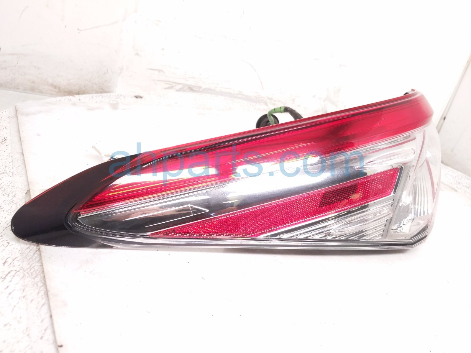 2020 Toyota Camry Light / Rear Driver Tail Lamp (on Trunk) 81560 06720 Replacement 2020 Toyota Camry Light / Rear Driver Tail Lamp (on Trunk) 81560 06720 Replacement thumbnail