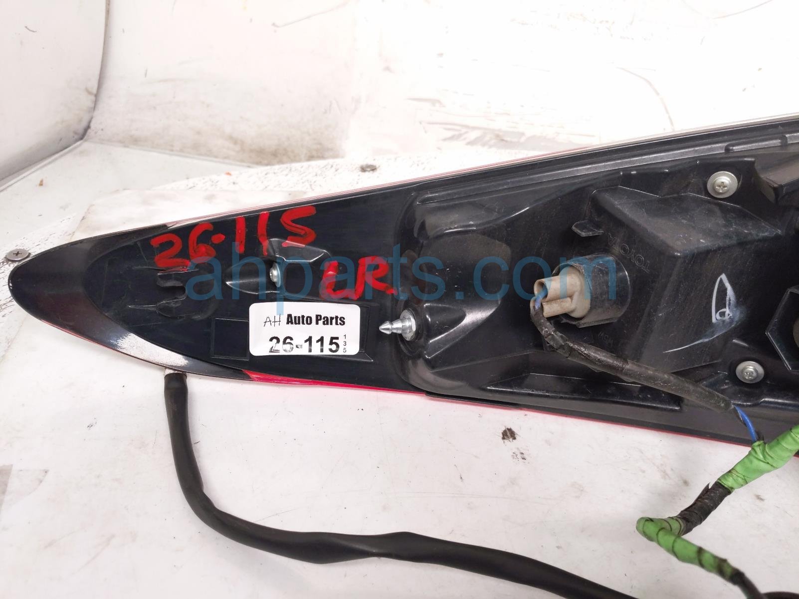 2020 Toyota Camry Light / Rear Driver Tail Lamp (on Trunk) 81560 06720 Replacement 2020 Toyota Camry Light / Rear Driver Tail Lamp (on Trunk) 81560 06720 Replacement thumbnail