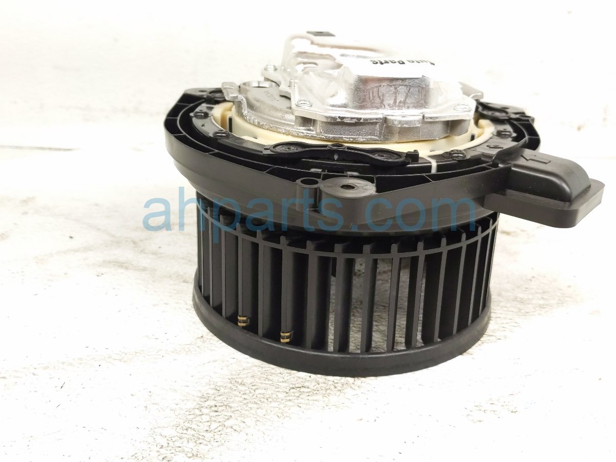 2025 BMW I4 Air Hvac Blower Motor Assy 64 11 9 382 861 Replacement 2025 BMW I4 Air Hvac Blower Motor Assy 64 11 9 382 861 Replacement thumbnail