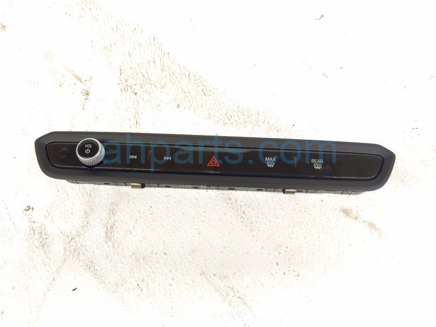 2025 BMW I4 Radio Vol Hazard Sw Panel ctr 61 31 5 A63 F19 Replacement 2025 BMW I4 Radio Vol Hazard Sw Panel ctr 61 31 5 A63 F19 Replacement thumbnail