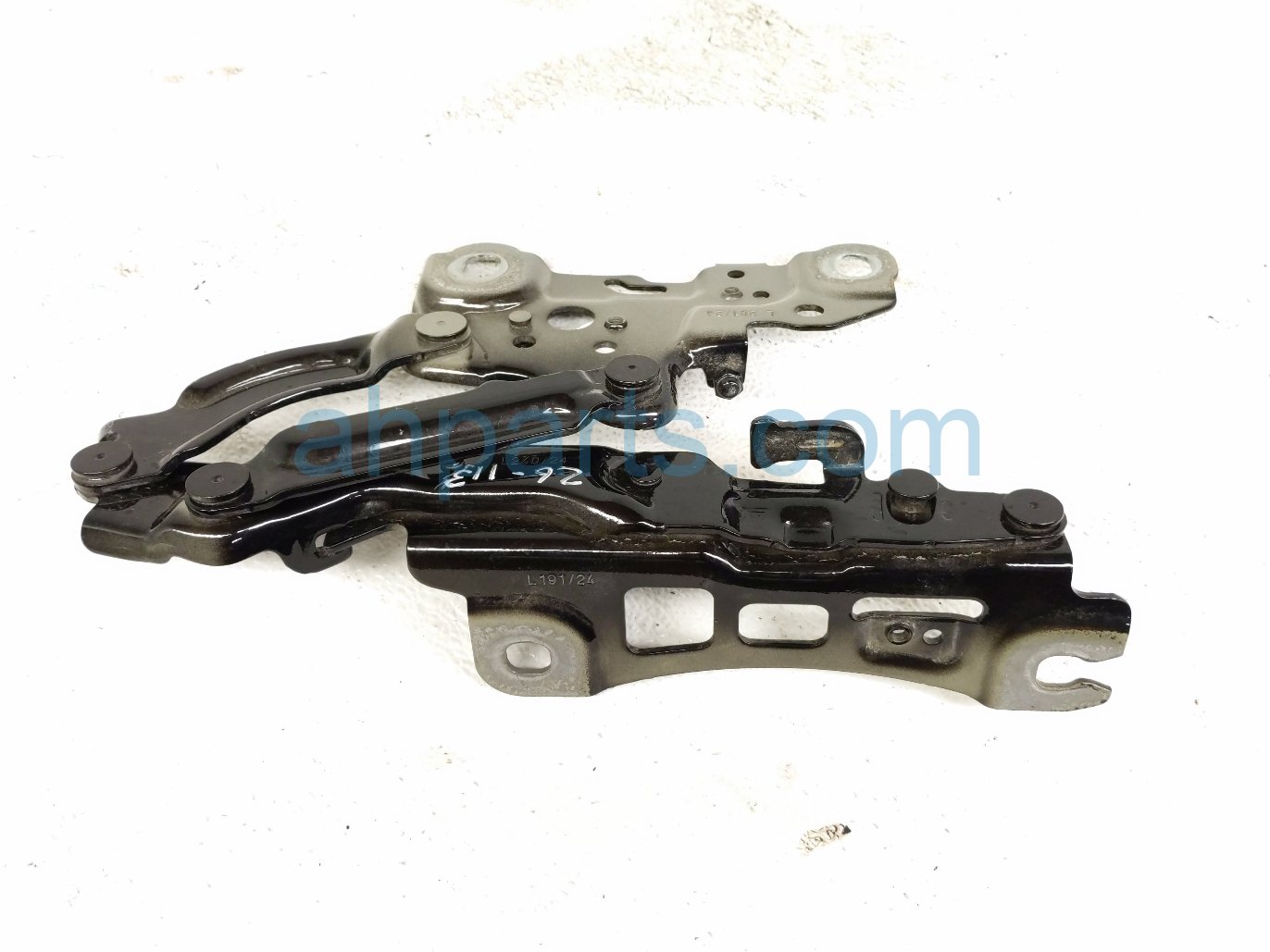 2025 BMW I4 Passenger Hood Hinge Black 41 00 8 494 431 Replacement 2025 BMW I4 Passenger Hood Hinge Black 41 00 8 494 431 Replacement thumbnail