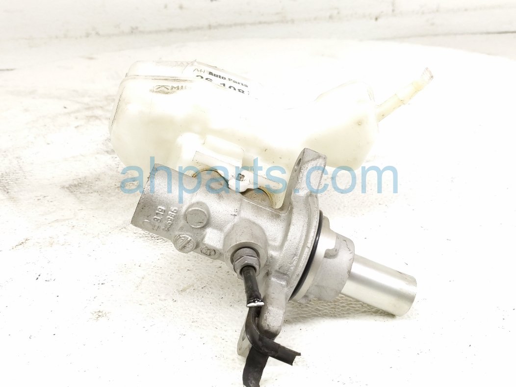 2023 Audi A3 Audi Brake Master Cylinder W/reservoir 3Q1 614 019 D Replacement 2023 Audi A3 Audi Brake Master Cylinder W/reservoir 3Q1 614 019 D Replacement thumbnail