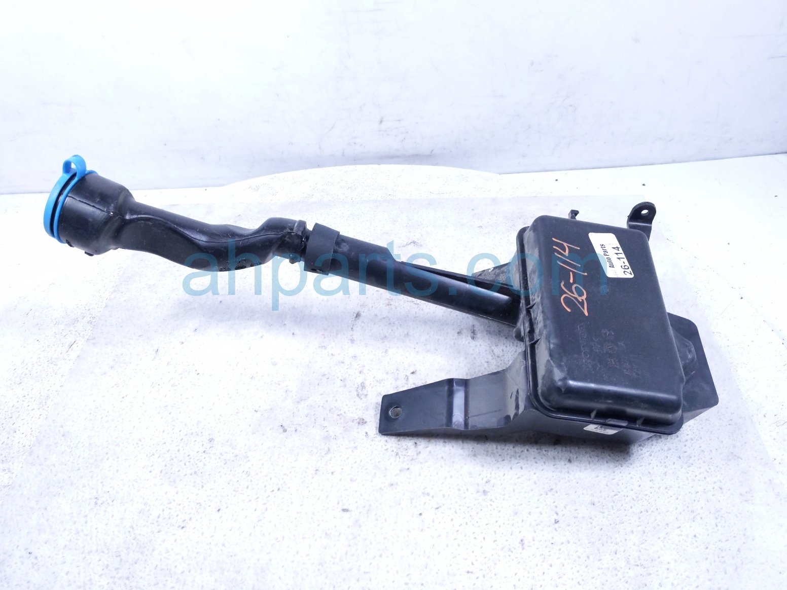 2024 Honda Accord Windshield Washer Reservoir W/pump 76841 30A A01 Replacement 2024 Honda Accord Windshield Washer Reservoir W/pump 76841 30A A01 Replacement thumbnail
