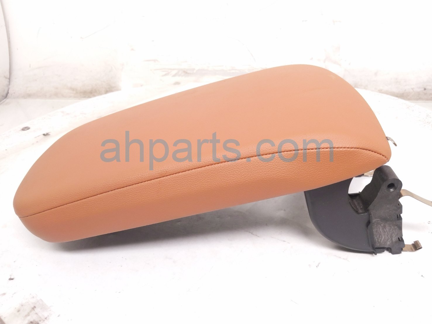 2022 BMW X3 Center Console Lid/armrest Brown 51 16 5 A2D BC7 Replacement 2022 BMW X3 Center Console Lid/armrest Brown 51 16 5 A2D BC7 Replacement thumbnail