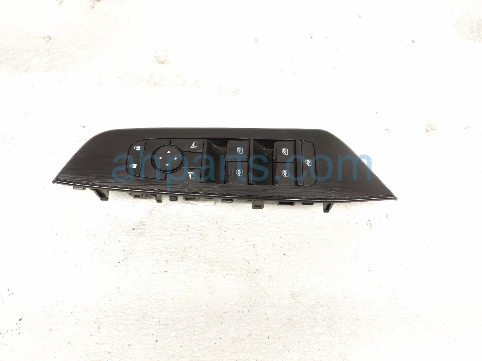 Nissan MASTER WINDOW CONTROL SWITCH LH
