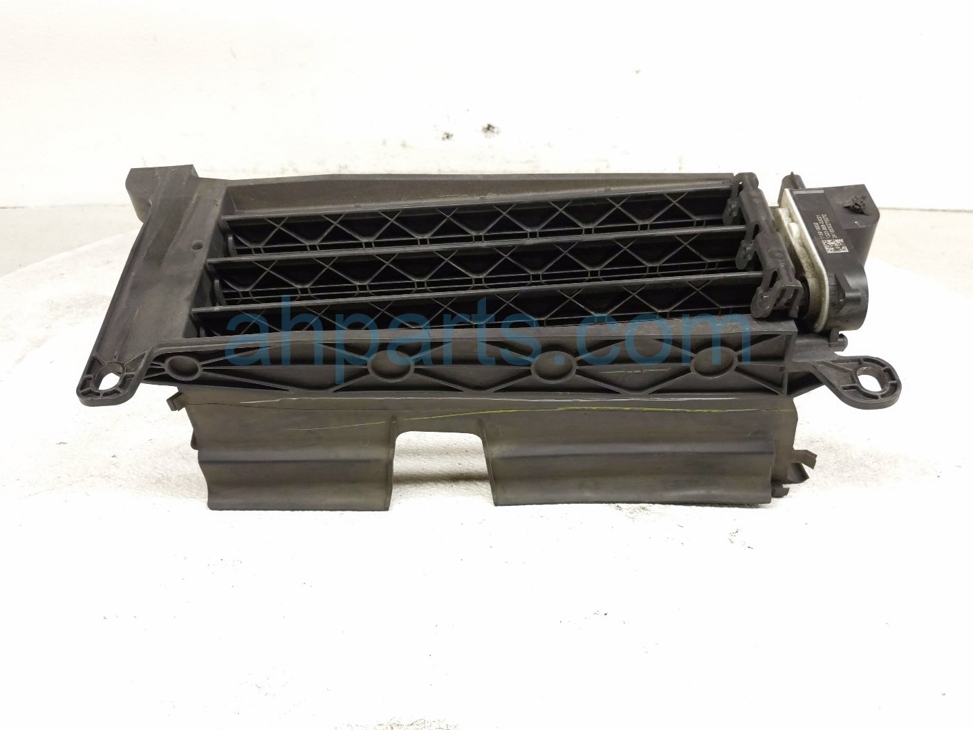 2025 Nissan Kicks Front Passenger Radiator Grille Air Shutter 62323 7LG0A Replacement 2025 Nissan Kicks Front Passenger Radiator Grille Air Shutter 62323 7LG0A Replacement thumbnail