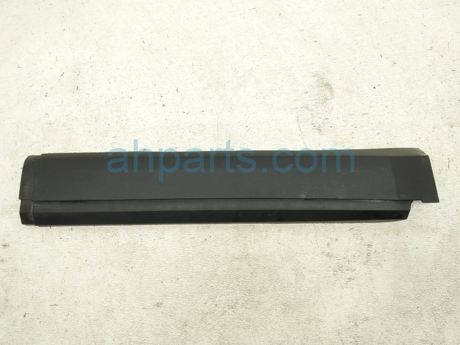 Rear passenger ROCKER MOULDING - GREY