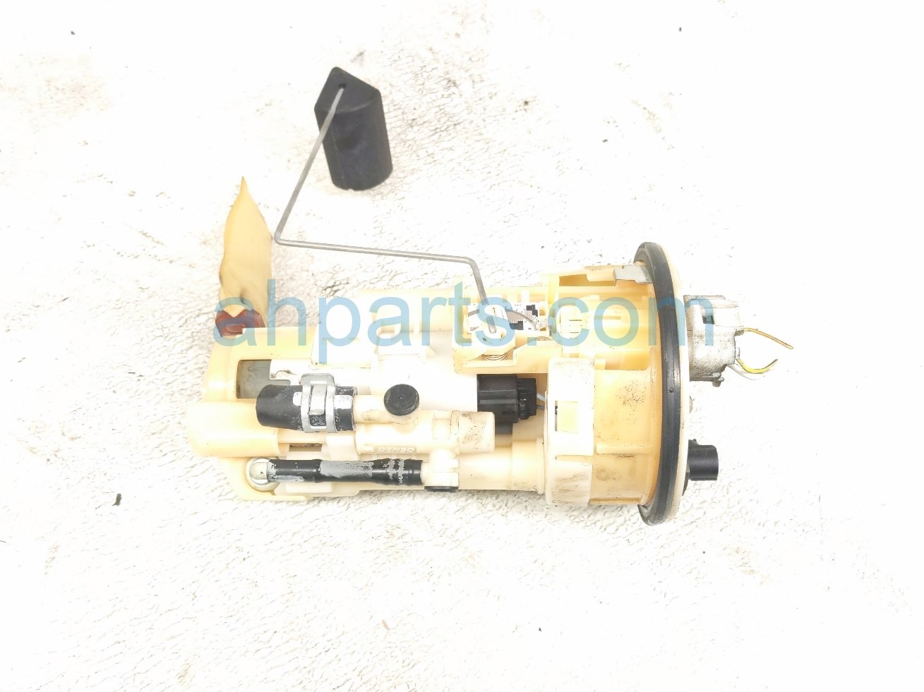 Lexus GAS / FUEL PUMP (TANK MOUNTED)