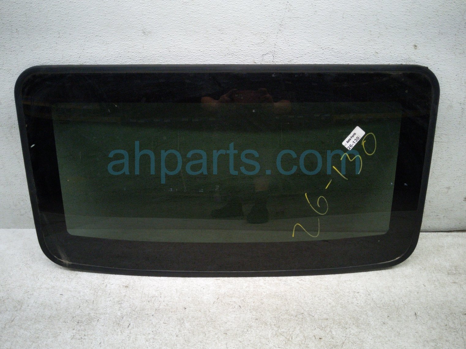 Toyota SUN ROOF GLASS WINDOW