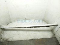 Toyota LH SIDE SKIRT / MOLDING - WHITE XLE Toyota LH SIDE SKIRT / MOLDING - WHITE XLE