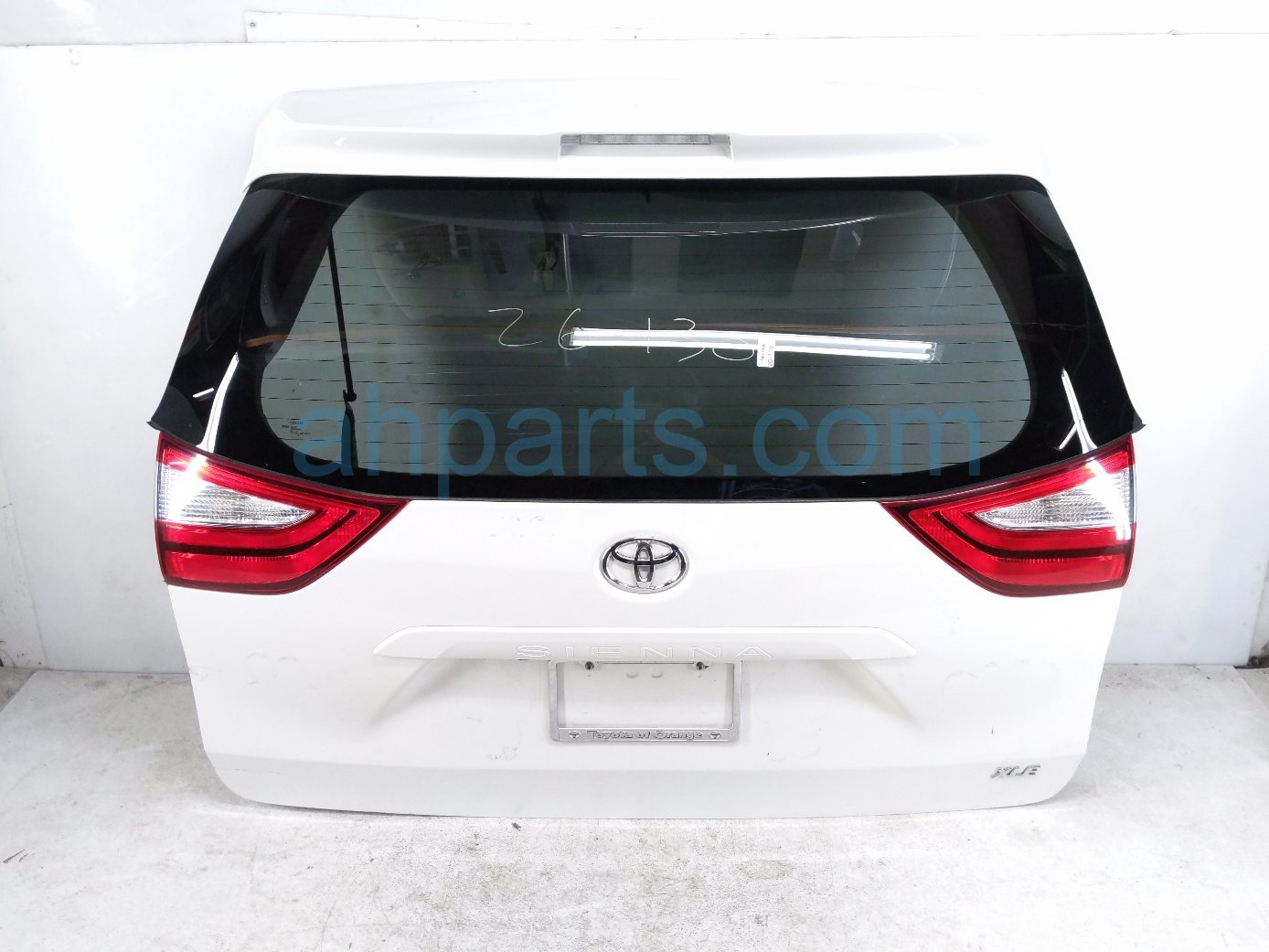 Toyota LIFT GATE / TAIL GATE - WHITE