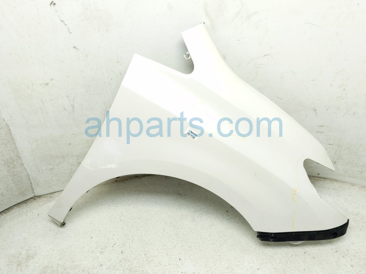 Toyota RH FENDER - WHITE