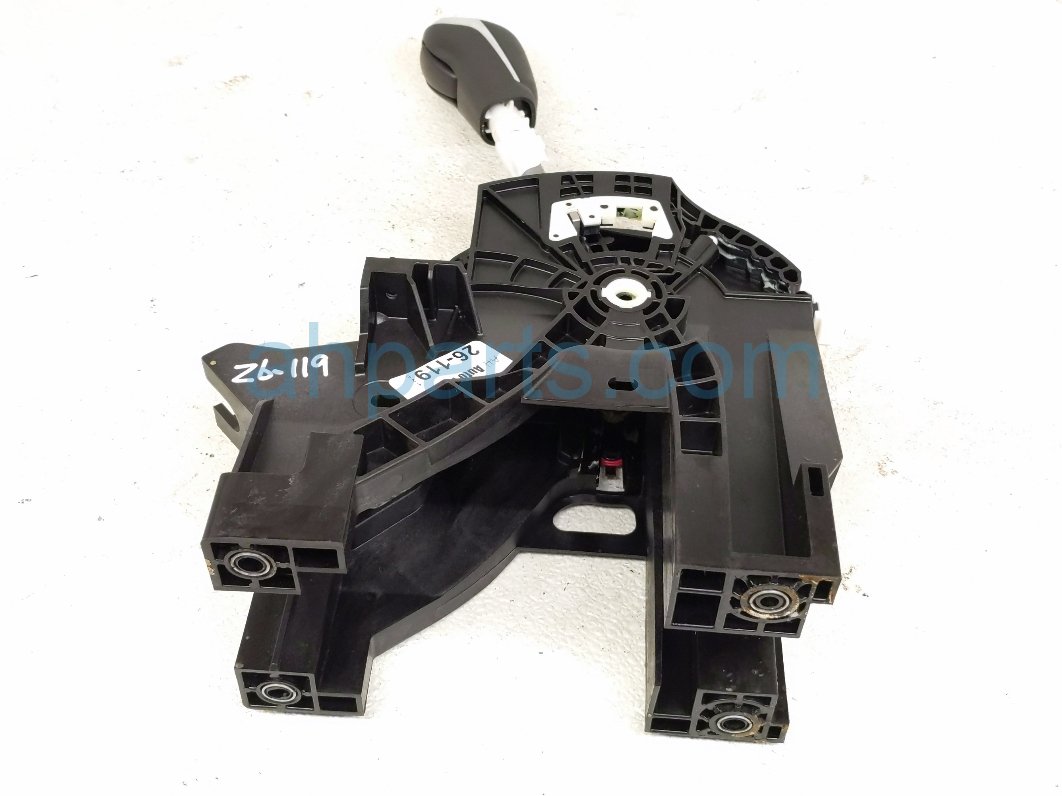 Nissan A/T FLOOR SHIFTER W/KNOB ASSY - 2.0L Nissan A/T FLOOR SHIFTER W/KNOB ASSY - 2.0L