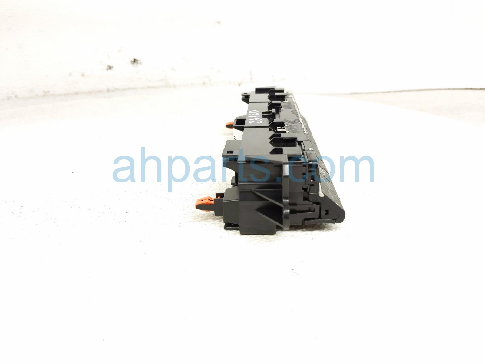 2026 Toyota Camry Temperature Climate Heater/ac Control(on Dash) 55900 AQ050 Replacement 2026 Toyota Camry Temperature Climate Heater/ac Control(on Dash) 55900 AQ050 Replacement thumbnail