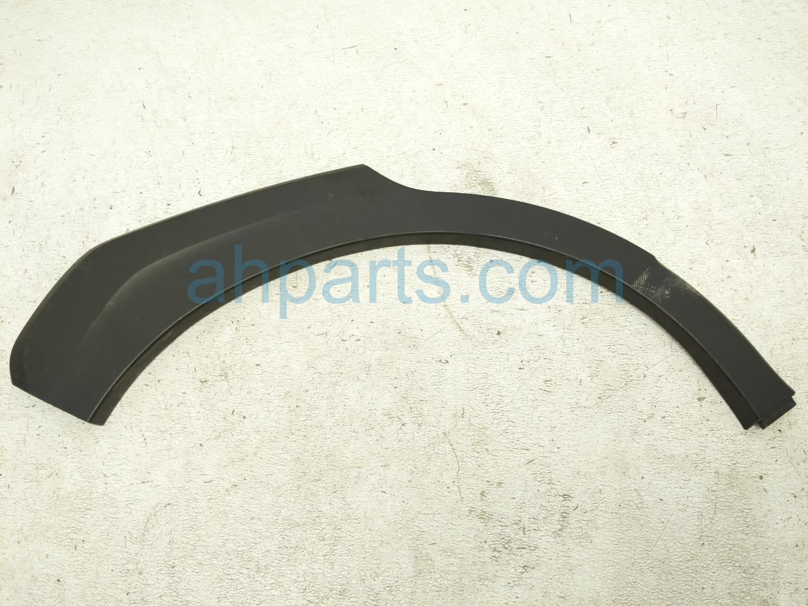 2025 Subaru Crosstrek Rear Passenger Wheel Arch Molding White 91112FN30B Replacement 2025 Subaru Crosstrek Rear Passenger Wheel Arch Molding White 91112FN30B Replacement thumbnail