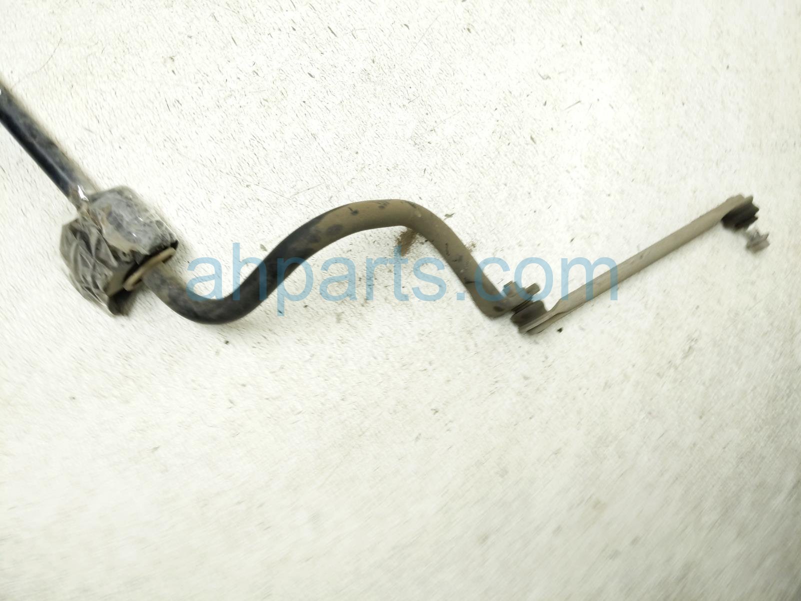 2018 Toyota Camry Front Stabilizer / Sway Bar W/links 48811 33200 Replacement 2018 Toyota Camry Front Stabilizer / Sway Bar W/links 48811 33200 Replacement thumbnail