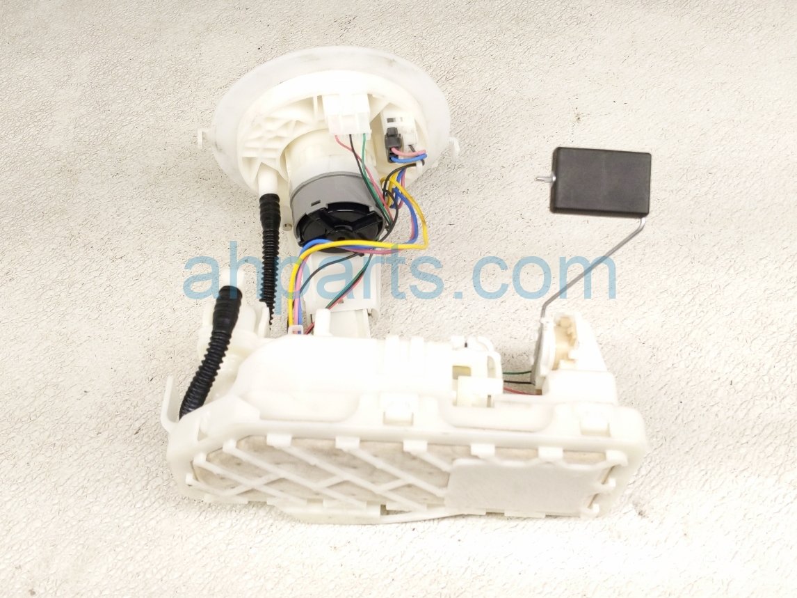 Toyota GAS / FUEL PUMP (TANK MOUNTED)