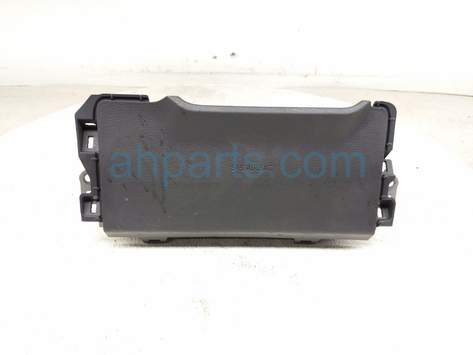 Toyota DRIVER KNEE AIR BAG