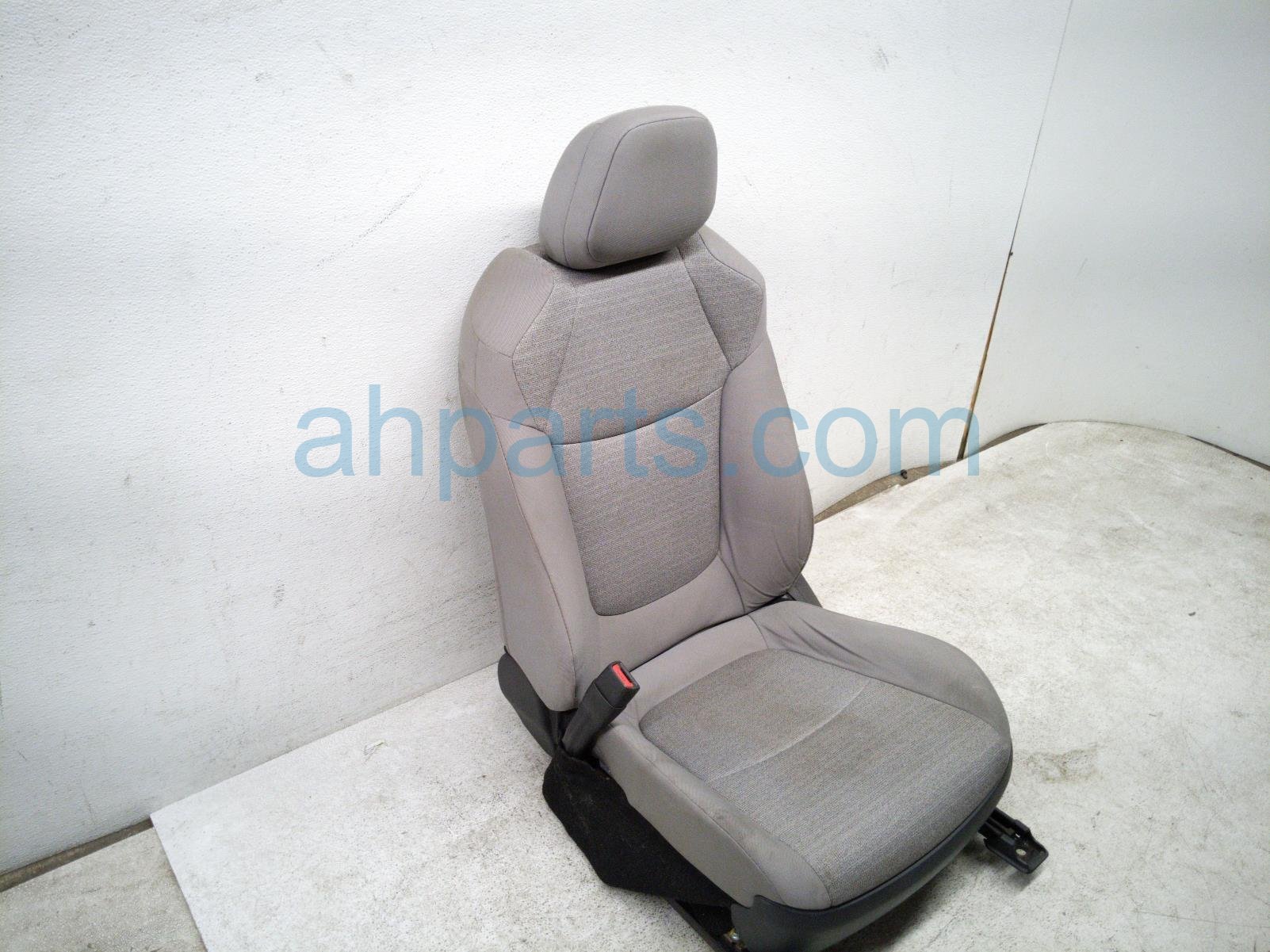 2023 Toyota Sienna Front Driver Seat Grey W/ Airbag 71910 08150 B0 Replacement 2023 Toyota Sienna Front Driver Seat Grey W/ Airbag 71910 08150 B0 Replacement thumbnail