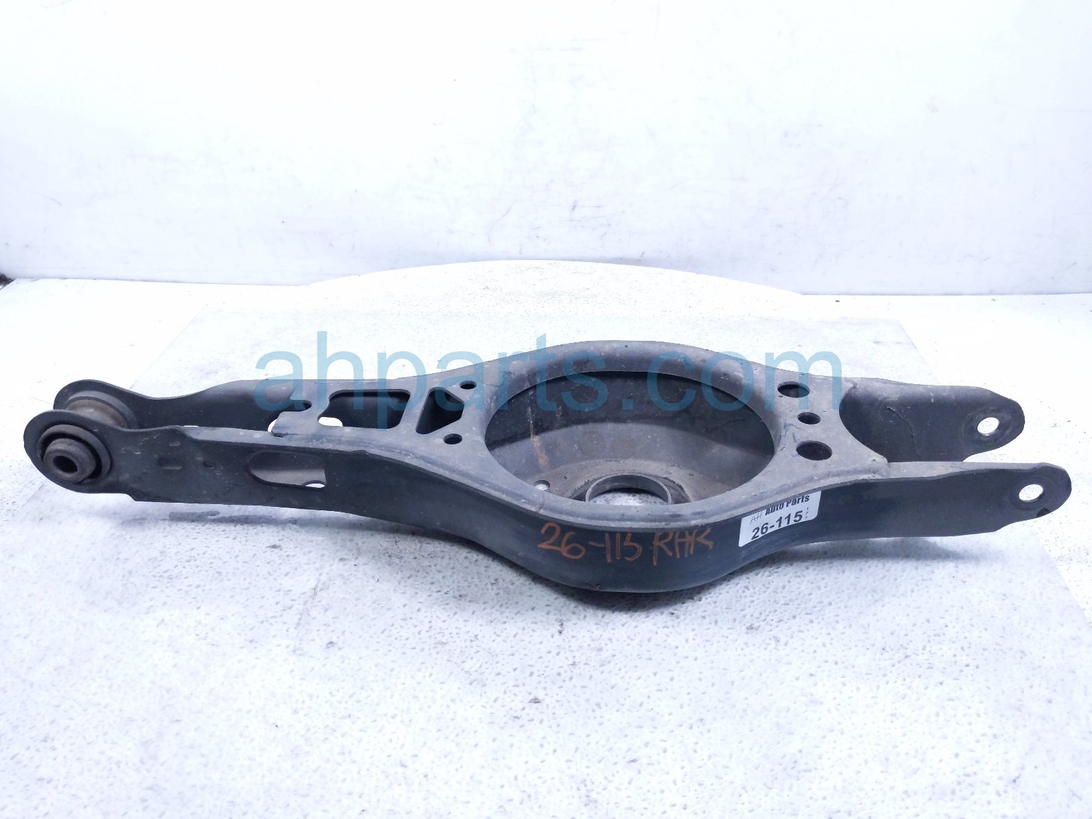 Toyota RR/RH SPRING SEAT LOWER CONTROL ARM Toyota RR/RH SPRING SEAT LOWER CONTROL ARM