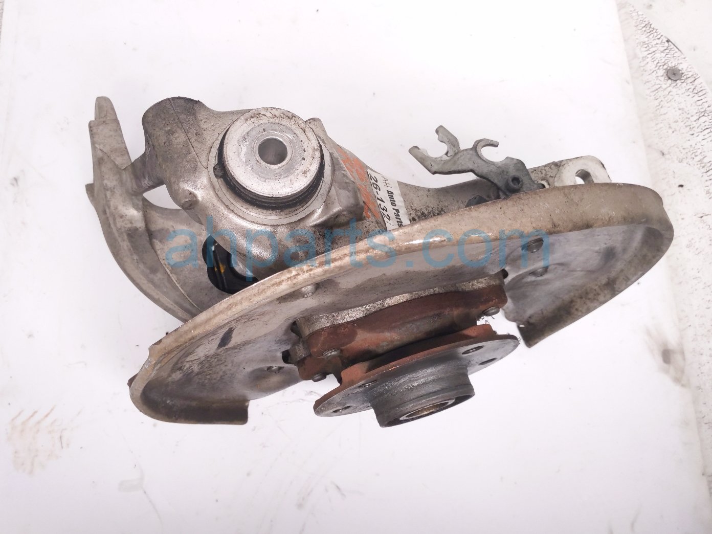 $70 Audi RR/RH SPINDLE KNUCKLE HUB - AWD